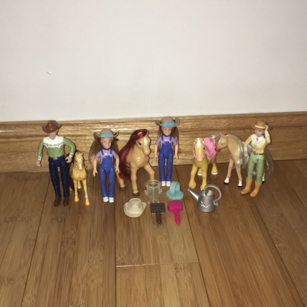 Fisher-Price Loving Family Western Family Cowboy and Cowgirls PlaySet